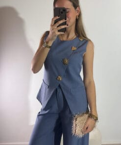 Alternative view of Blauw damespak met gouden knopen